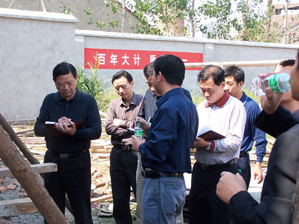 省廳領(lǐng)導調研工程建設情況_副本.jpg